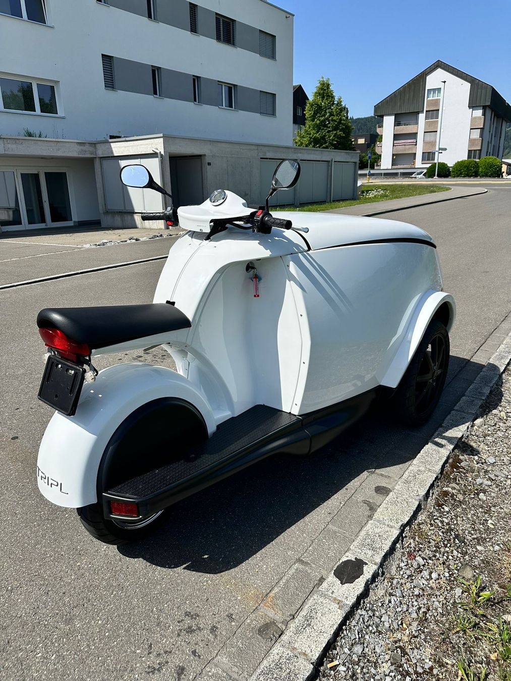 Elektromobile: elektro kleinmotorrad. 45 kmh.dreirad.scooter. – Gebraucht aus Heerbrugg von lan_kym8 3