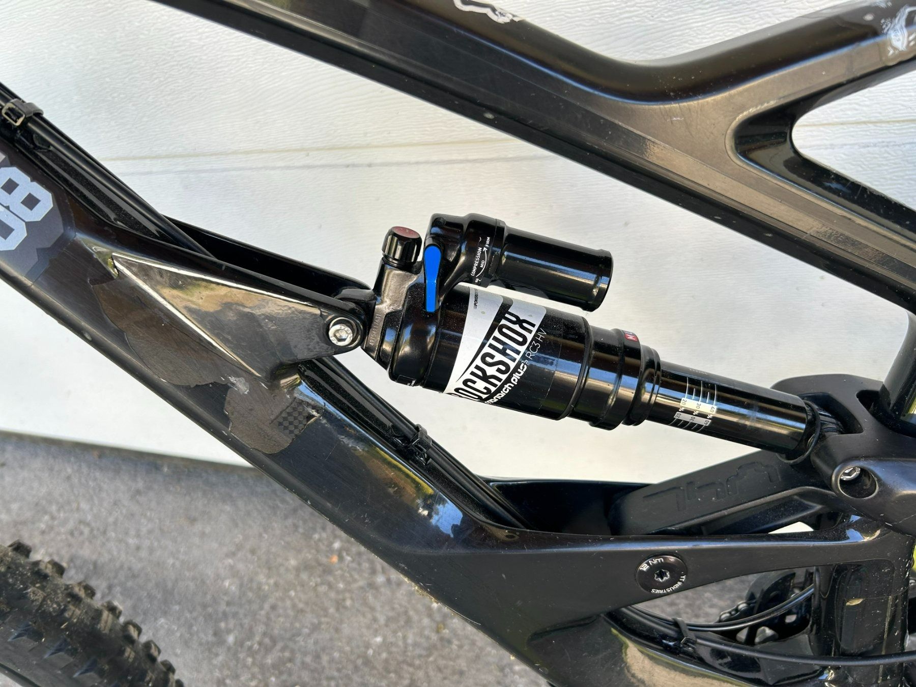 YT Velos: Mountainbike YT  Capra fully, Grösse L – Gebraucht aus Pont-la-Ville von grosidi 3