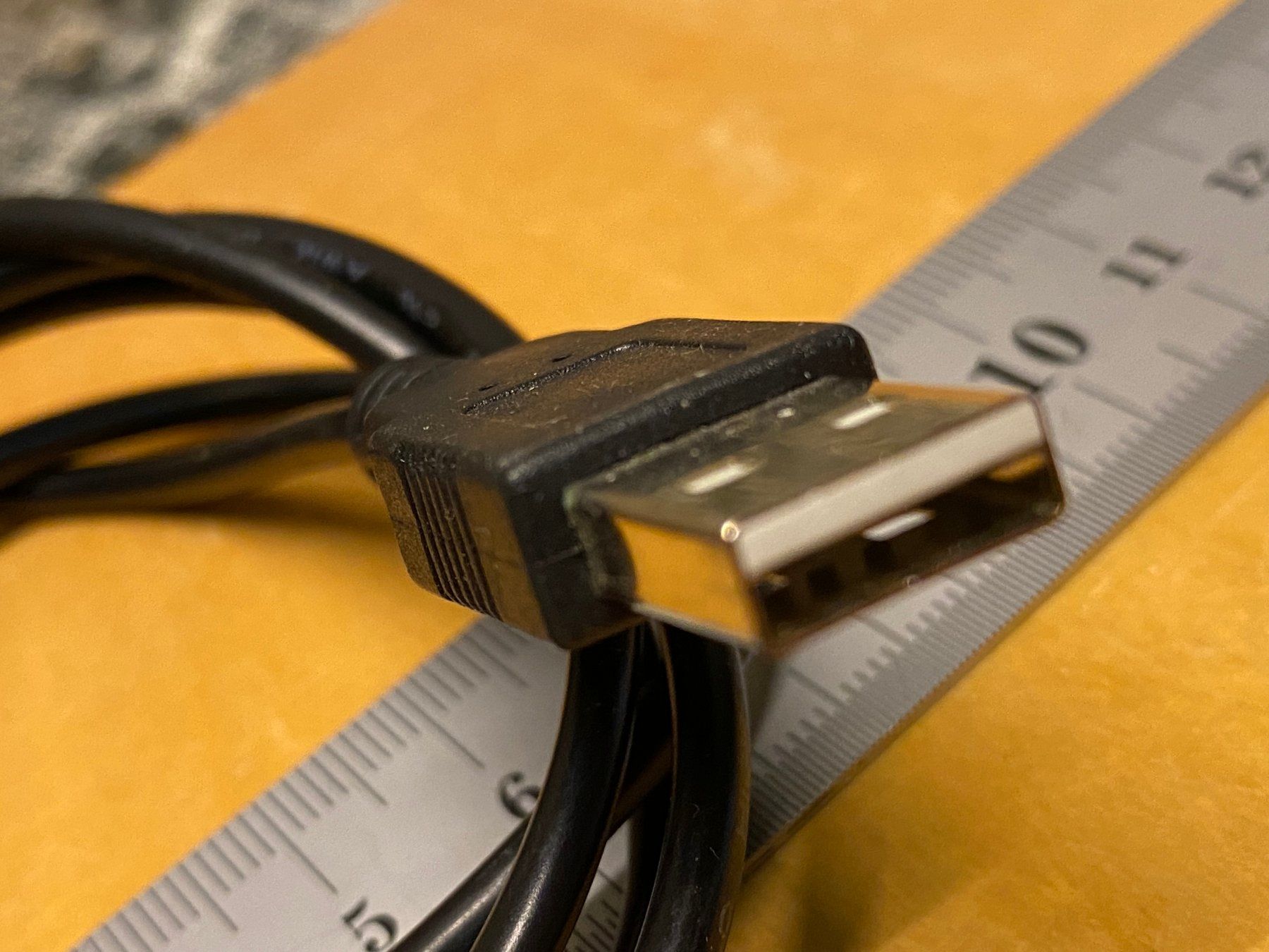 Kabel: USB Kabel - Mini USB auf USB - Funktioniert einwandfrei – Gebraucht aus St.Gallen von kingsamas 1