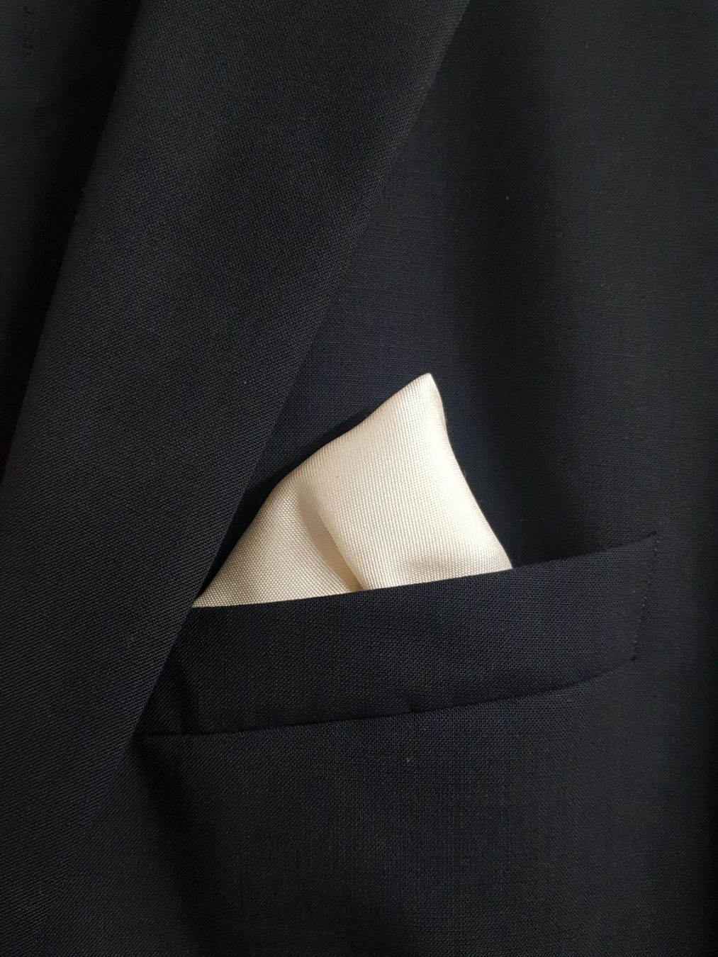 Completi: Hugo Boss Anzug Blazer – Usato da Hermetschwil-Staffeln venduto da Tamara1008 4