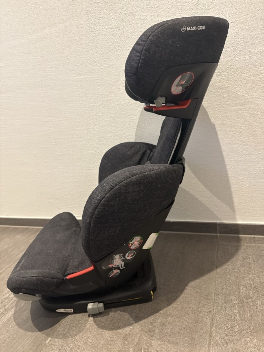 Maxi-Cosi Seggiolini per auto: Maxi-Cosi RodiFix Kindersitz  – Usato da Meggen venduto da Gosioonia 2