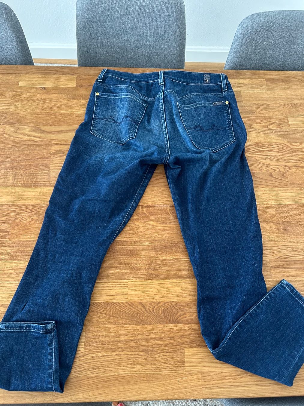 Mankind Jeans: 7 For All Mankind Jeans: Gr. 31, blau – Gebraucht aus Basel von Interstellar85 1