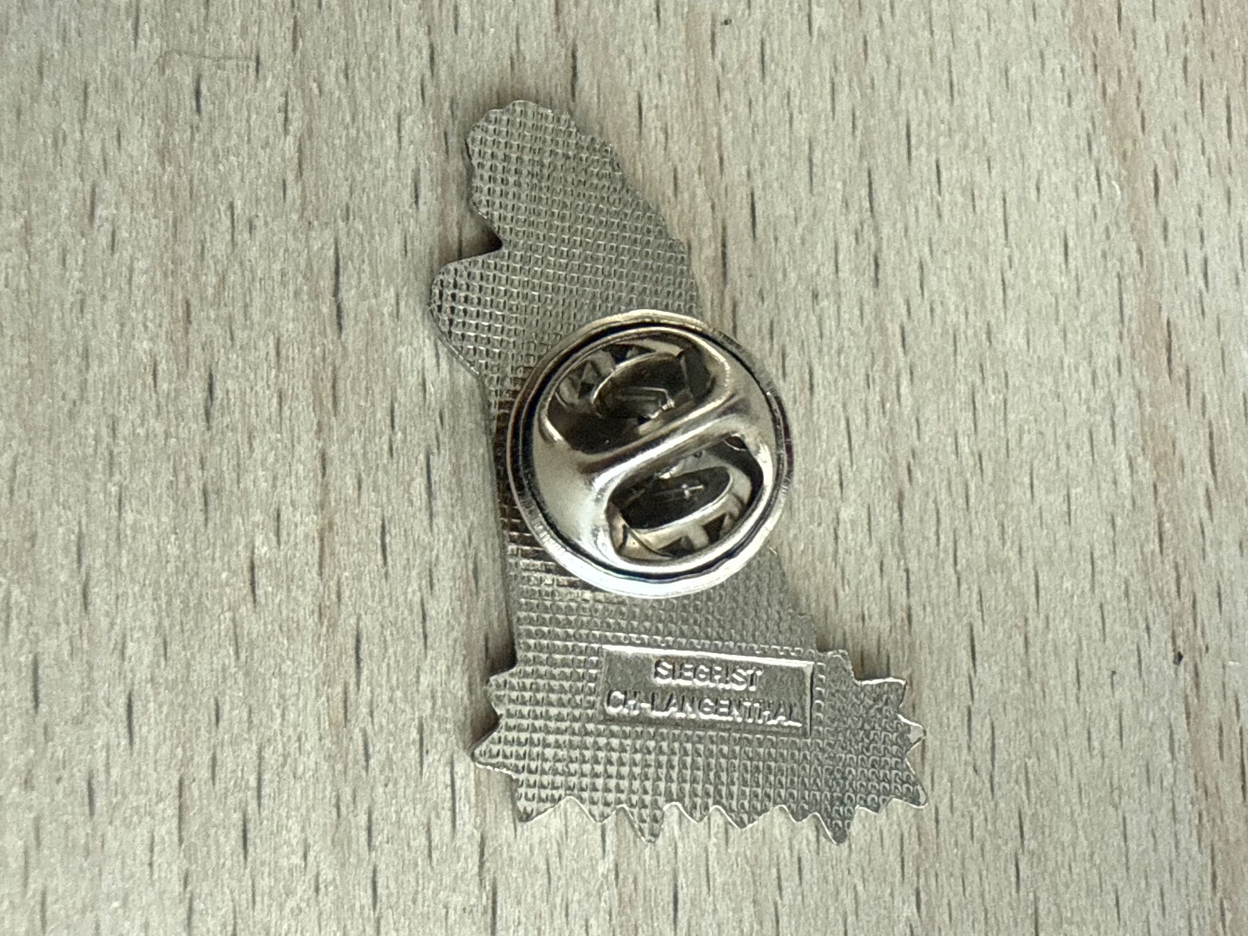 Plaketten & Abzeichen: Pin  Äs spieglet souschwarz – Gebraucht aus Glattbrugg von Schweigmatt 1