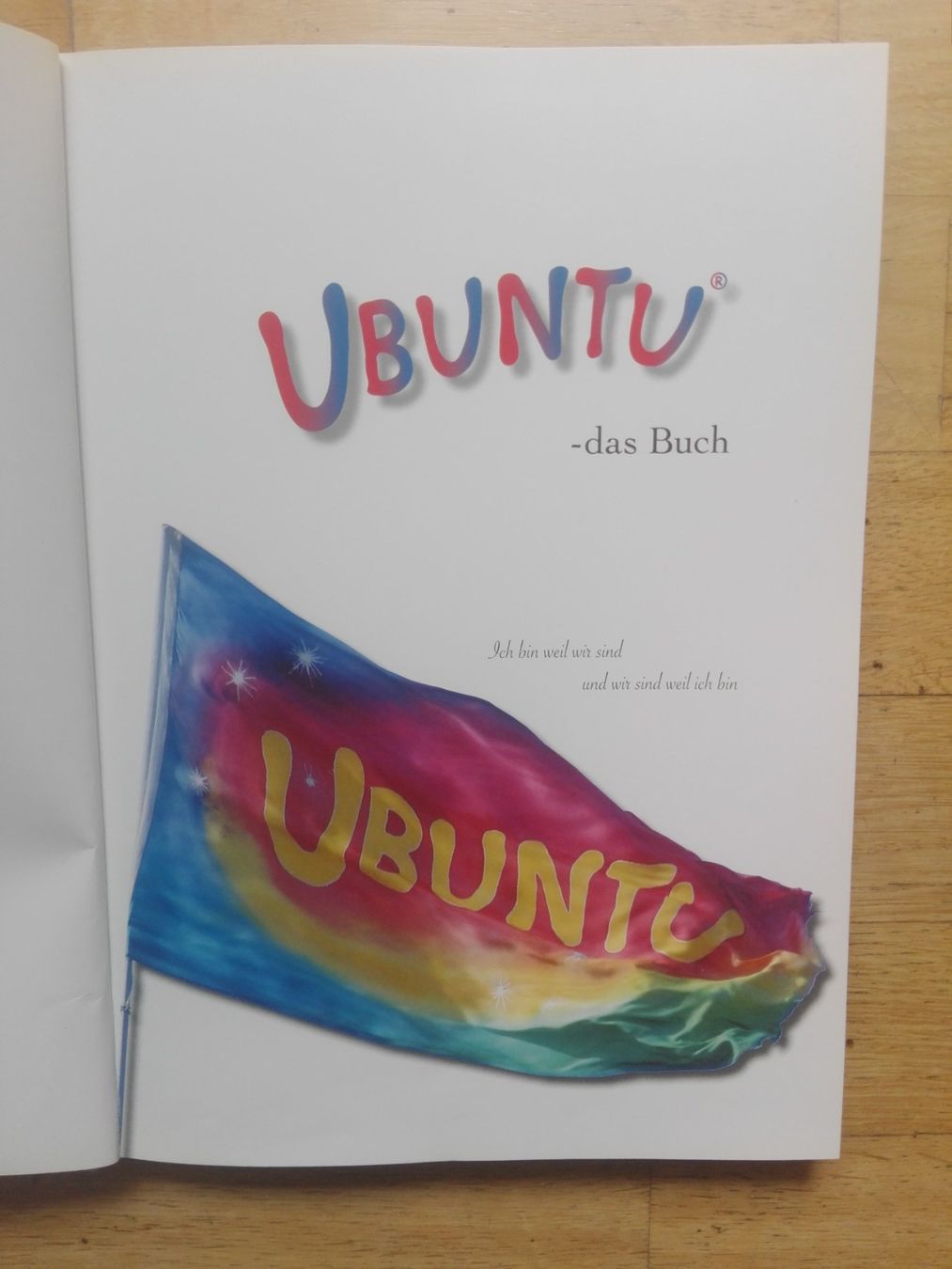 Libri: Ubuntu - Der Circus   (Das Buch) – Usato da St.Gallen venduto da elk2023 2
