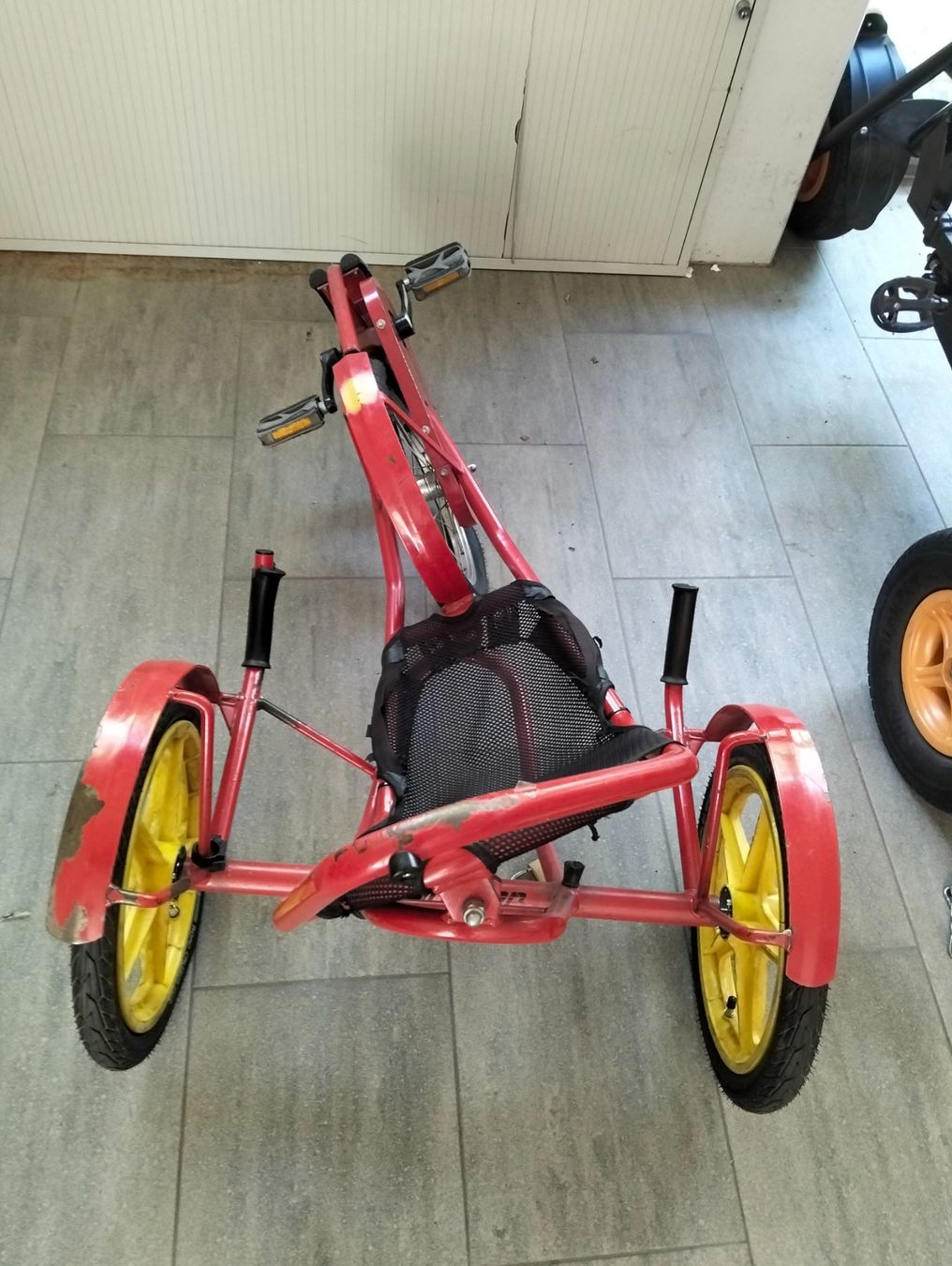 Veicoli per bambini: Dreirad Go-Kart rot mit Sitz – Usato da Lyss venduto da yan_zq9y 1