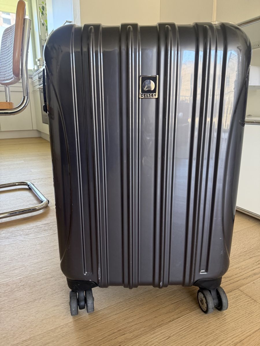 Delsey Reisekoffer: Cabin Luggage  Delsey, 4 wheels – Gebraucht aus Wallisellen von rac_sy2x