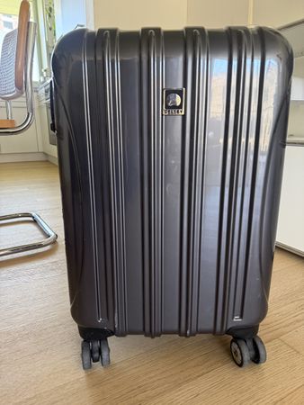 Cabin Luggage  Delsey, 4 wheels