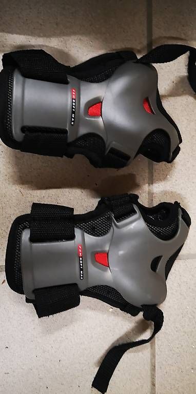 Scarpe da uomo: Protezioni per articolazioni – Usato da Pregassona venduto da pce_xm2t