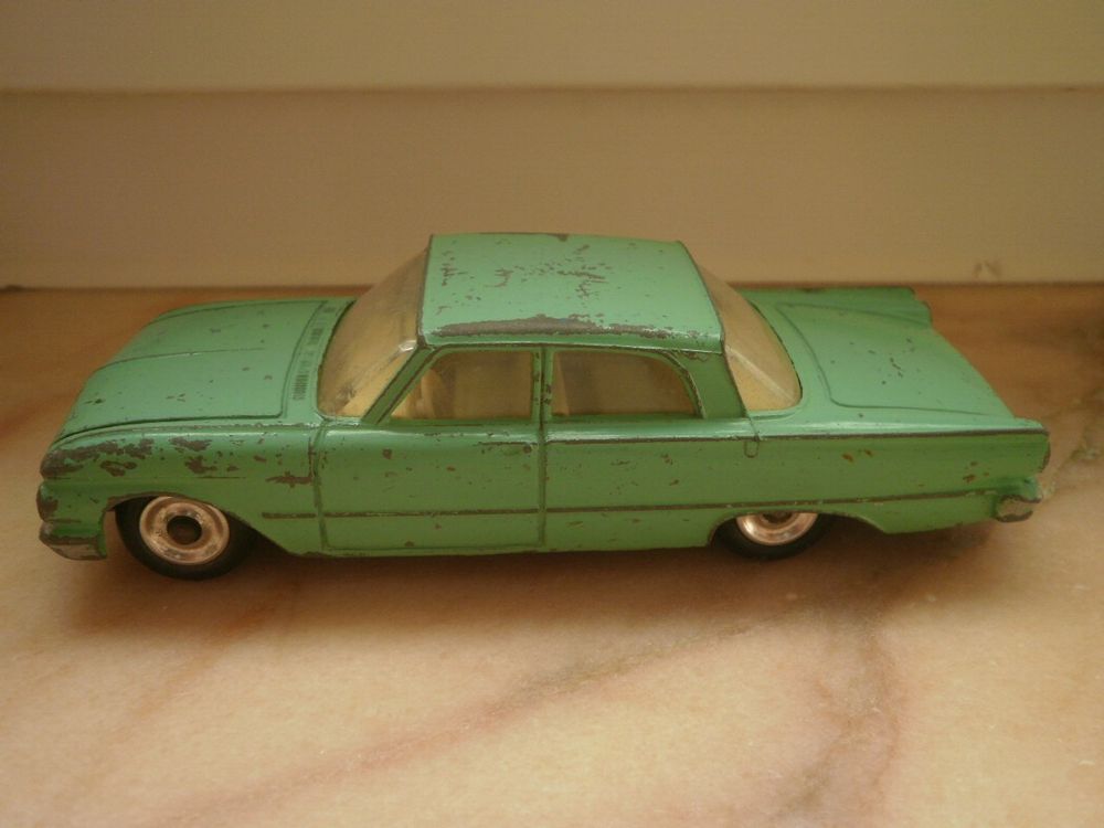 Catalogue Dinky Toys 1962 – 48 Pages En Français – Édition Pour La Suisse – Occasion En Très Bon état