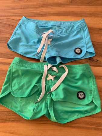 Roxy Boardershort Shorts blau und grün Gr. XS