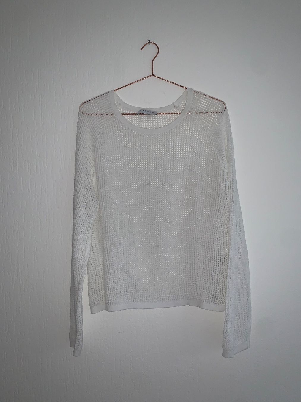 Sandro Top: Haut Sandro en maille blanc (taille 2) – Usato da Lausanne venduto da Xiaoxi 1