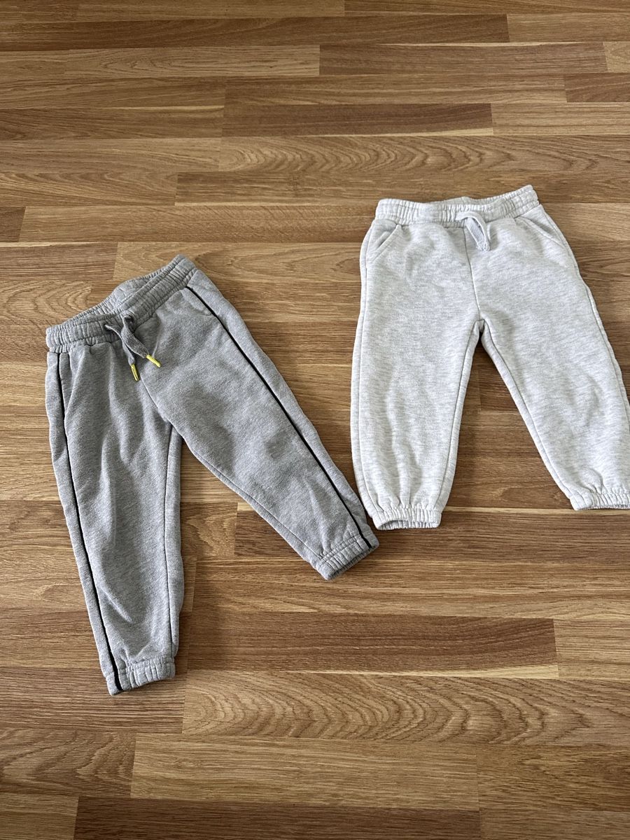 Pantaloni:  Children Sweatpants  – Usato da Zollikerberg venduto da sha_r9g6 1