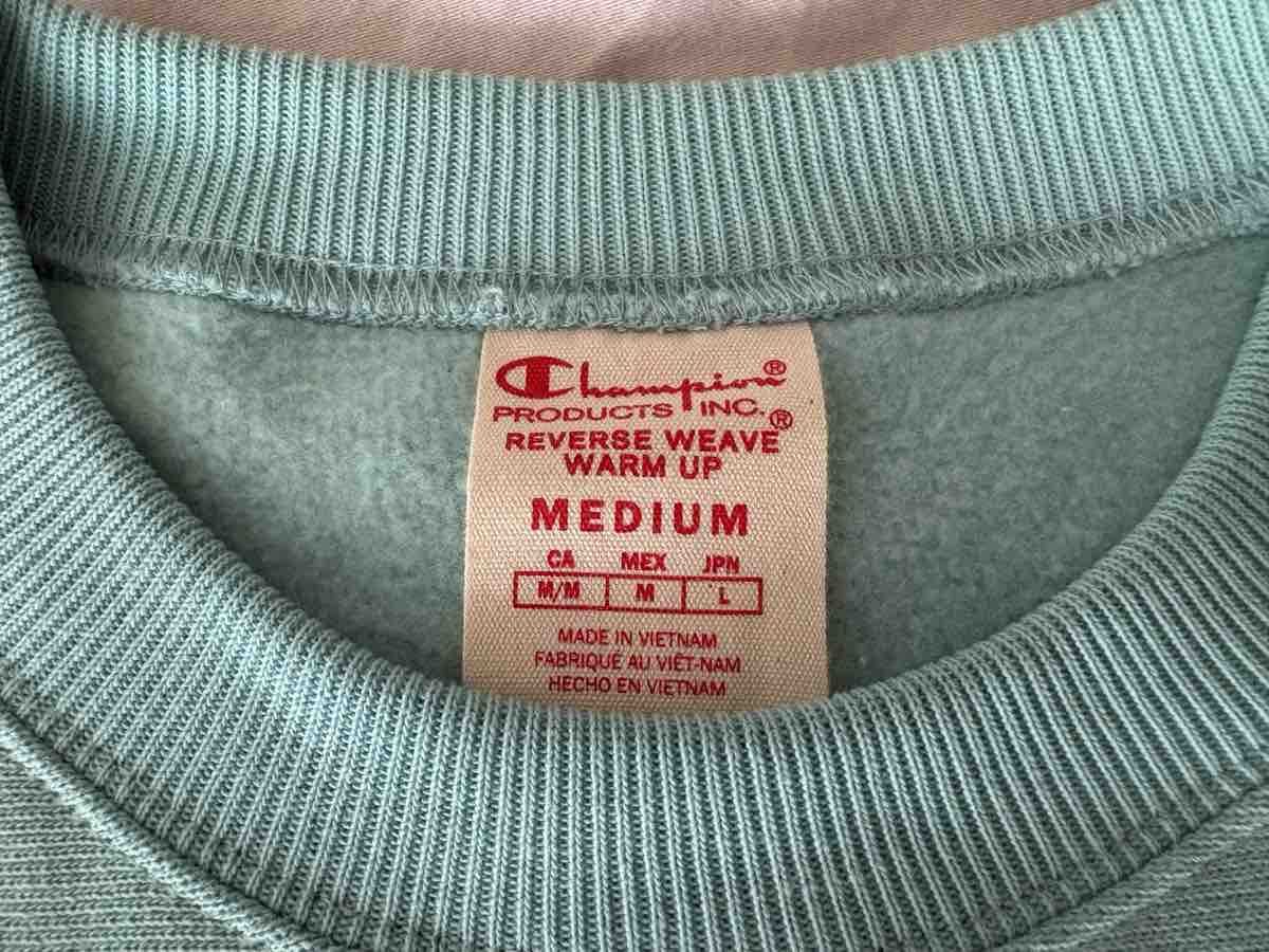 Champion Maglioni & Felpe: Champion Reverse Weave Pullover Türkis Grösse M – Nuovo (secondo la descrizione) da St. Gallen venduto da CAM-98 2
