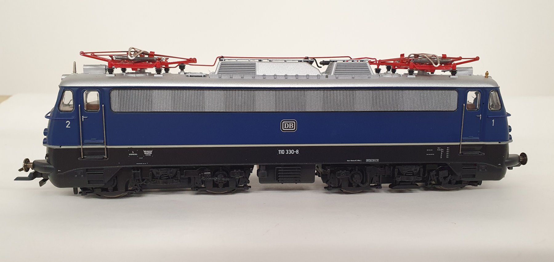 Roco Modellini di ferrovie: Roco 43790  DB BR E10 110 330-8  Bügelfalte, blau – Nuovo (secondo la descrizione) da Würenlos venduto da jub_nd5j 2