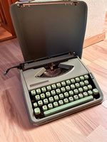 Machine à écrire Hermes Baby 1960