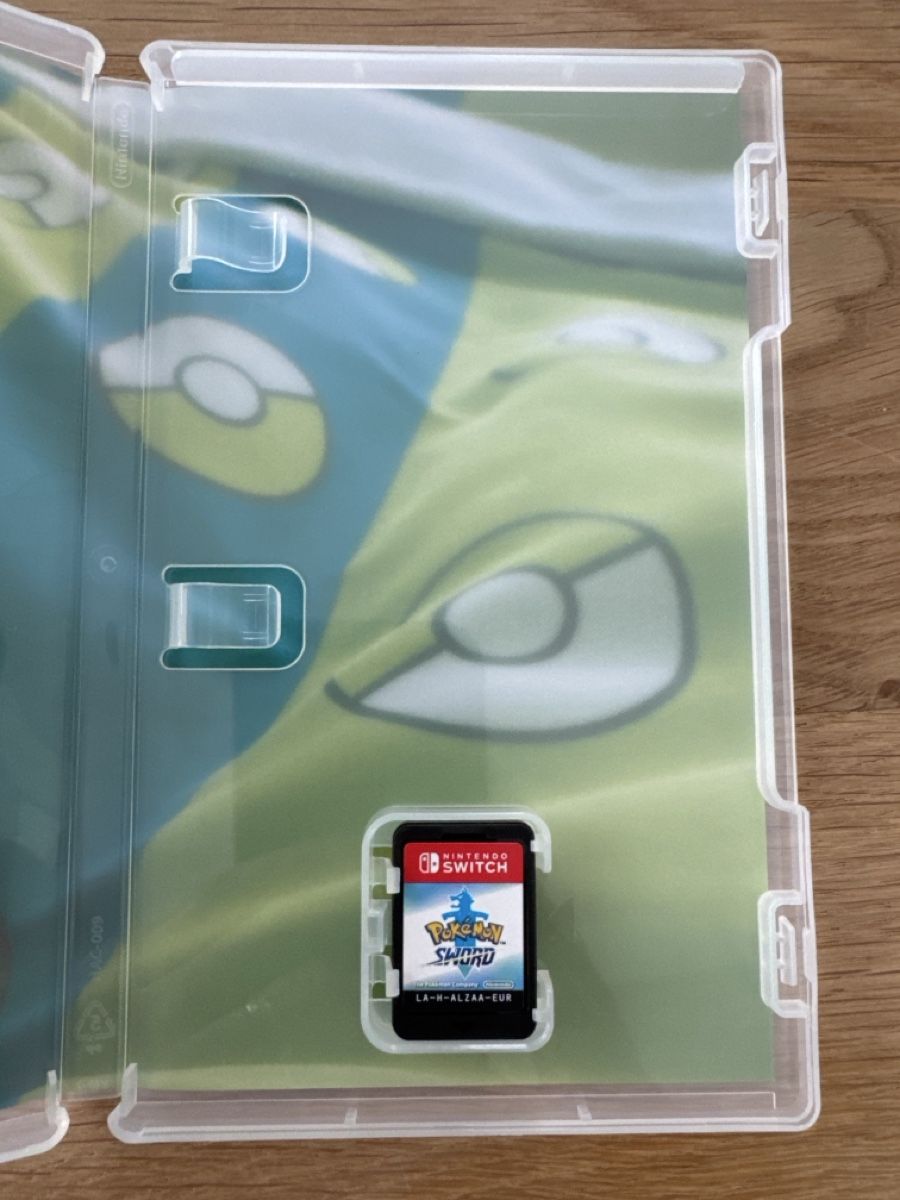 Giochi: Pokemon Schwert Switch – Usato da Ichertswil venduto da EldenLord 1