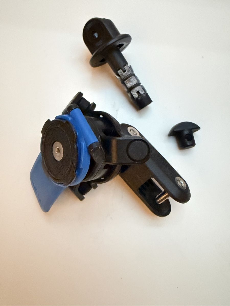 Quad Lock Staffe:  Quad Lock Motorradhalterung mit Vibrationsdämpfer  – Usato da Grosshöchstetten venduto da Tobias.David 1