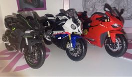 3 Motorrad Modelle zu verkaufen