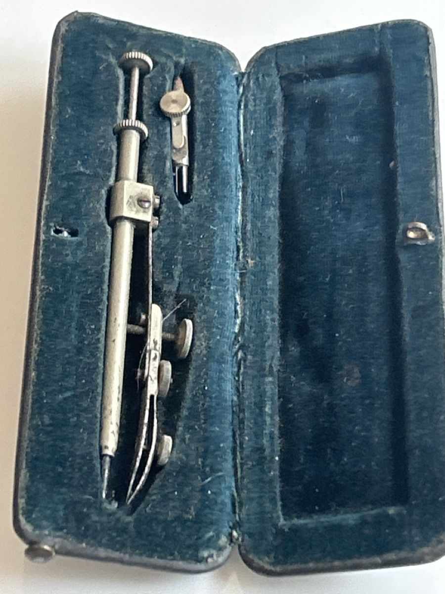 Compas: Zirkel Set mit Etui(S8) – D'occasion à Aarau par bro_9zsg