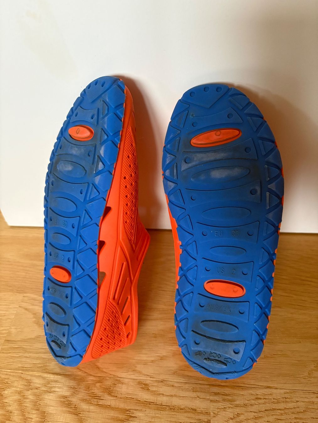 Schuhe für Jungen: Aquaschuhe gr 33 – Gebraucht aus Egg b. Zürich von dalanna 1