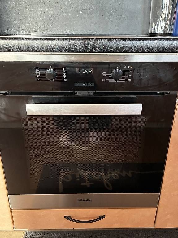 Cuisines complètes: Appareils ménagers MIELE à vendre  – D'occasion à La Croix (Lutry) par cwu_6wm8 1