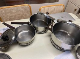 Set von zwei Kochtöpfen 