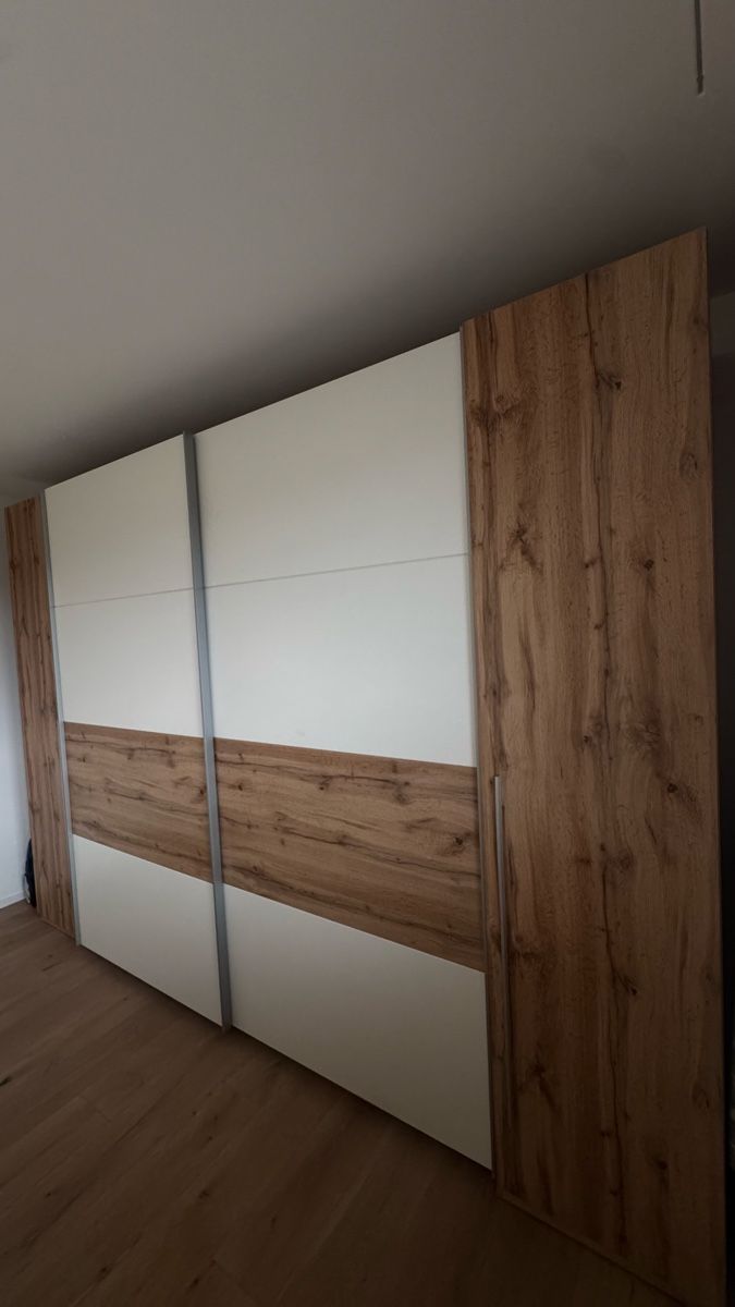 Armoires: Schrank – D'occasion à Gränichen par Aldina.htc 1