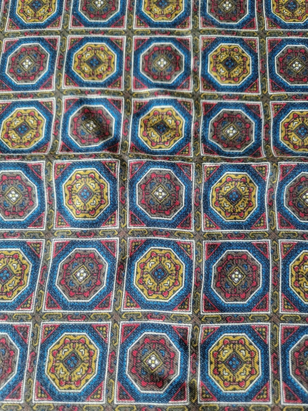 Schals: Schal gemustert mit Fransen rot blau – Gebraucht aus Bern von Antikbatik 5