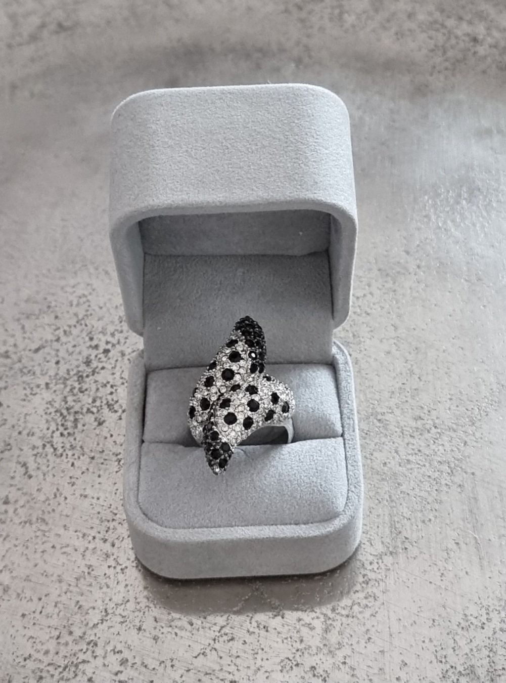 Anelli: RING,verg Swarovski Kristallen – Nuovo e nell'imballaggio originale da Frauenfeld venduto da Bleeddragon