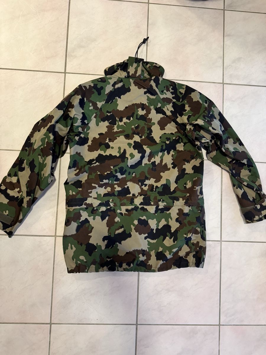 Schweizer Armee Giacche: Schweizer Armee original Goretex Jacke Grösse 48 – Nuovo (secondo la descrizione) da Brugg AG venduto da 5teven 1