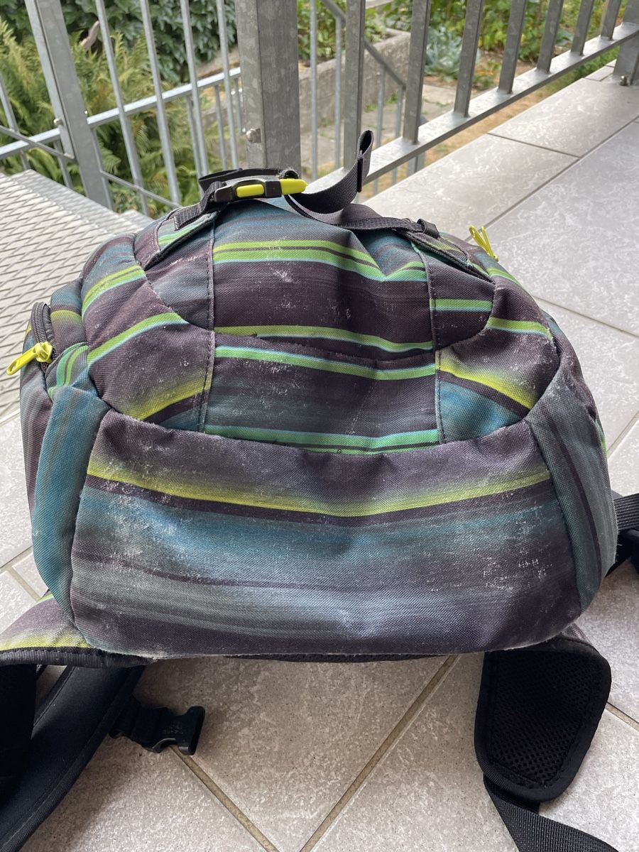 Dakine Sacs & sacs à dos: Rucksack DAKINE gestreift gebraucht – D'occasion à Welschenrohr par Jony1408 2