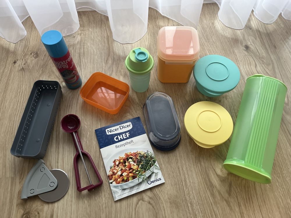 Tupperware Set & div. Dosen 🥣 (Gebraucht) in Herrenhof für CHF 20 – mit ...