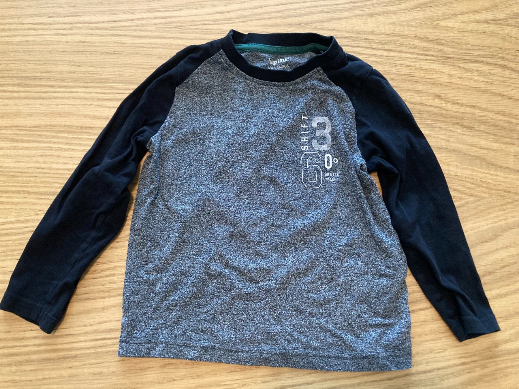 Camicie, T-shirt & Polo: T-Shirt langarm – Usato da Muttenz venduto da Juvenile33