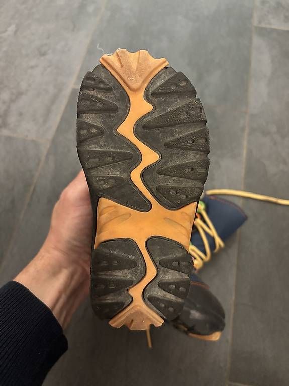 Scarpe da uomo: Kinderschuhe Gr.25 – Usato da Bern venduto da zah_yd97 2