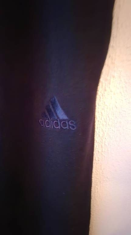 Pantaloni: Adidas pantalon de training  – Usato da Muraz (Collombey) venduto da Kiriwi 2