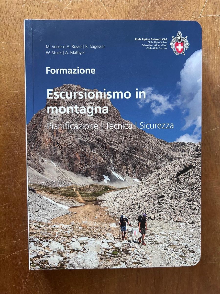 Libri: SAC Buch Escursionismo in montagna – Usato da Zürich venduto da WWehrle