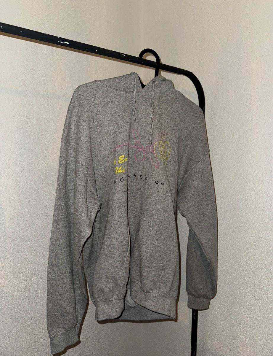 Maglioni & Felpe: Hoodie mit Print – Usato da Effretikon venduto da ajl_rwt5