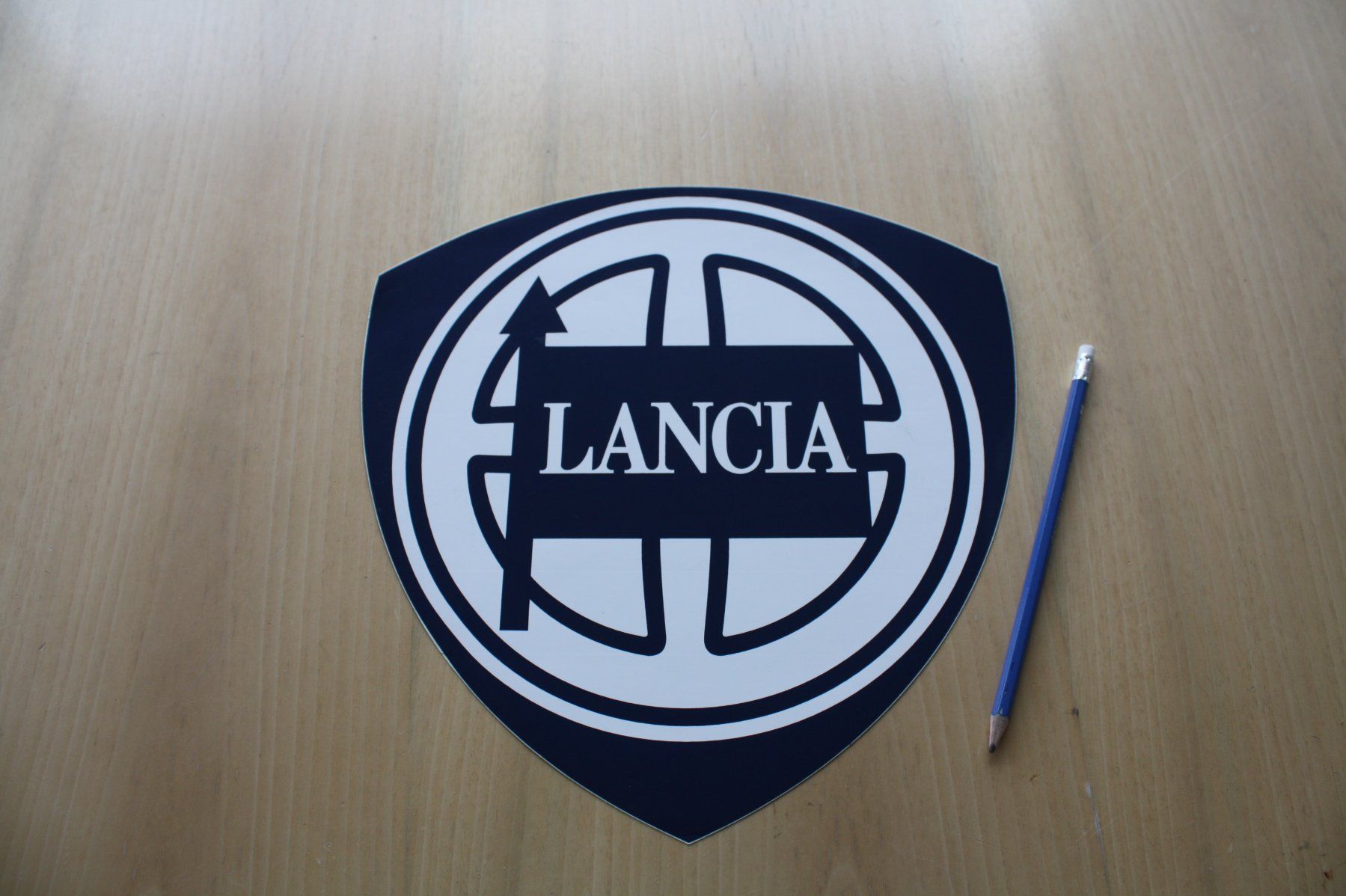 Sticker: 2x Lancia Aufkleber Sticker Logo Emblem – Nuovo (secondo la descrizione) da Wikon venduto da erwin400 1