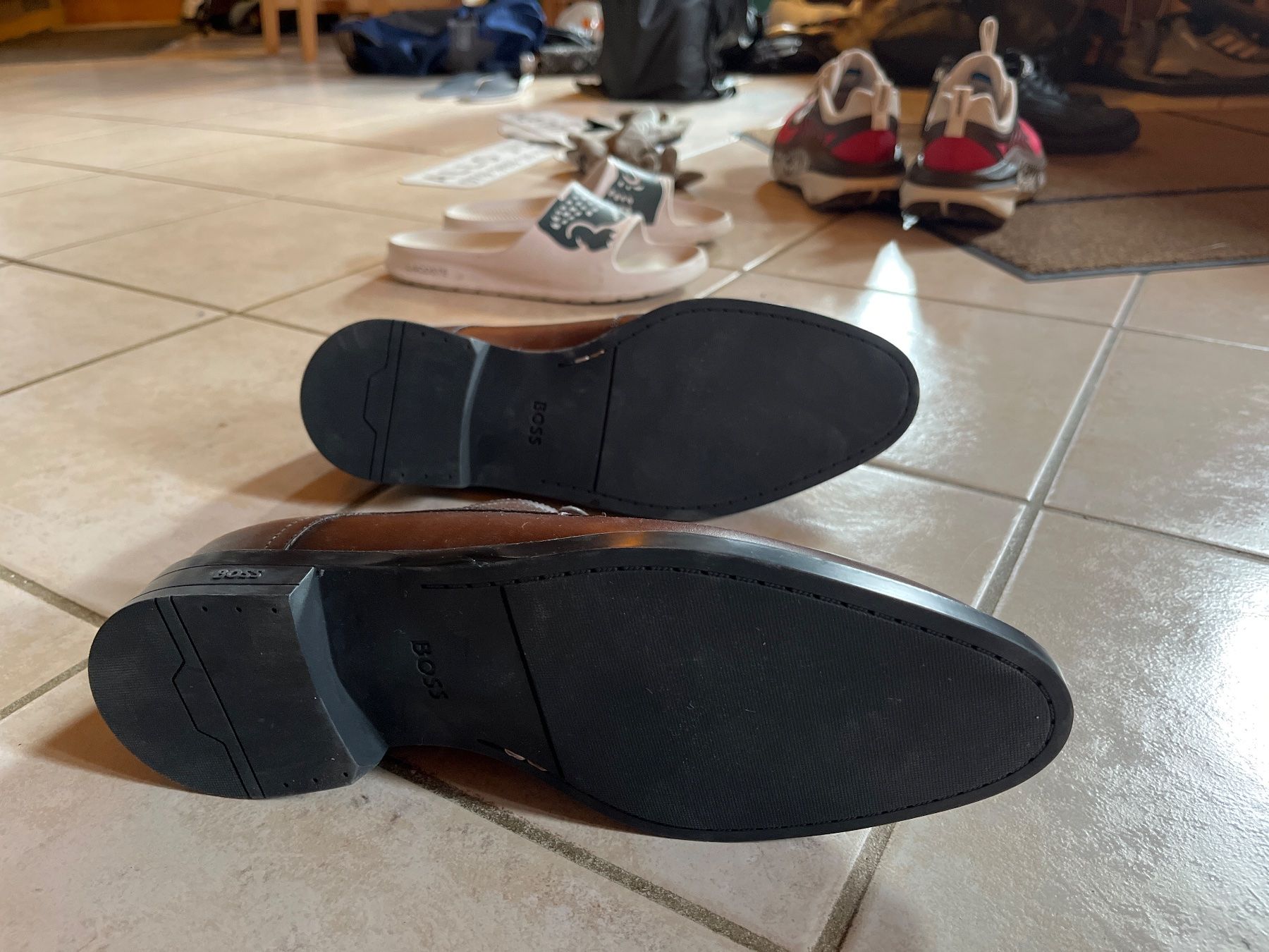 Scarpe da uomo: Derbies BOSS dark brown taille 42 – Usato da Château d'Oex venduto da cla_7tch 2