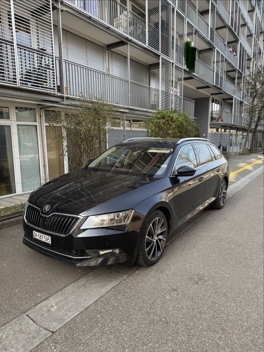 Skoda Automobili: Skoda Superb – Usato da Zürich venduto da inf_7dhl