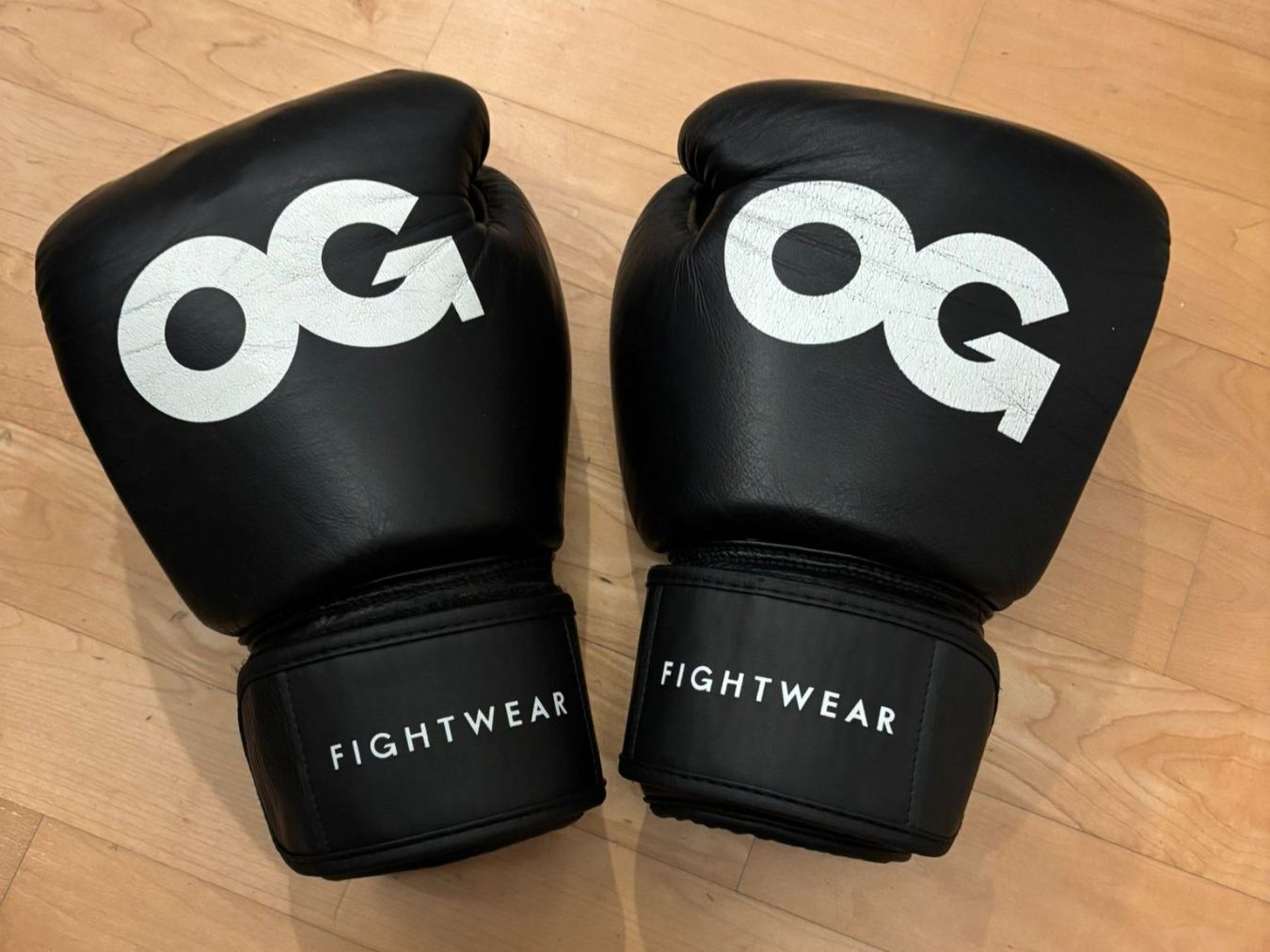 Sonstige Accessoires für Herren: OG Supermax Boxhandschuhe 14oz, schwarz, gebraucht – Gebraucht aus Niederrohrdorf von ner_mtw6
