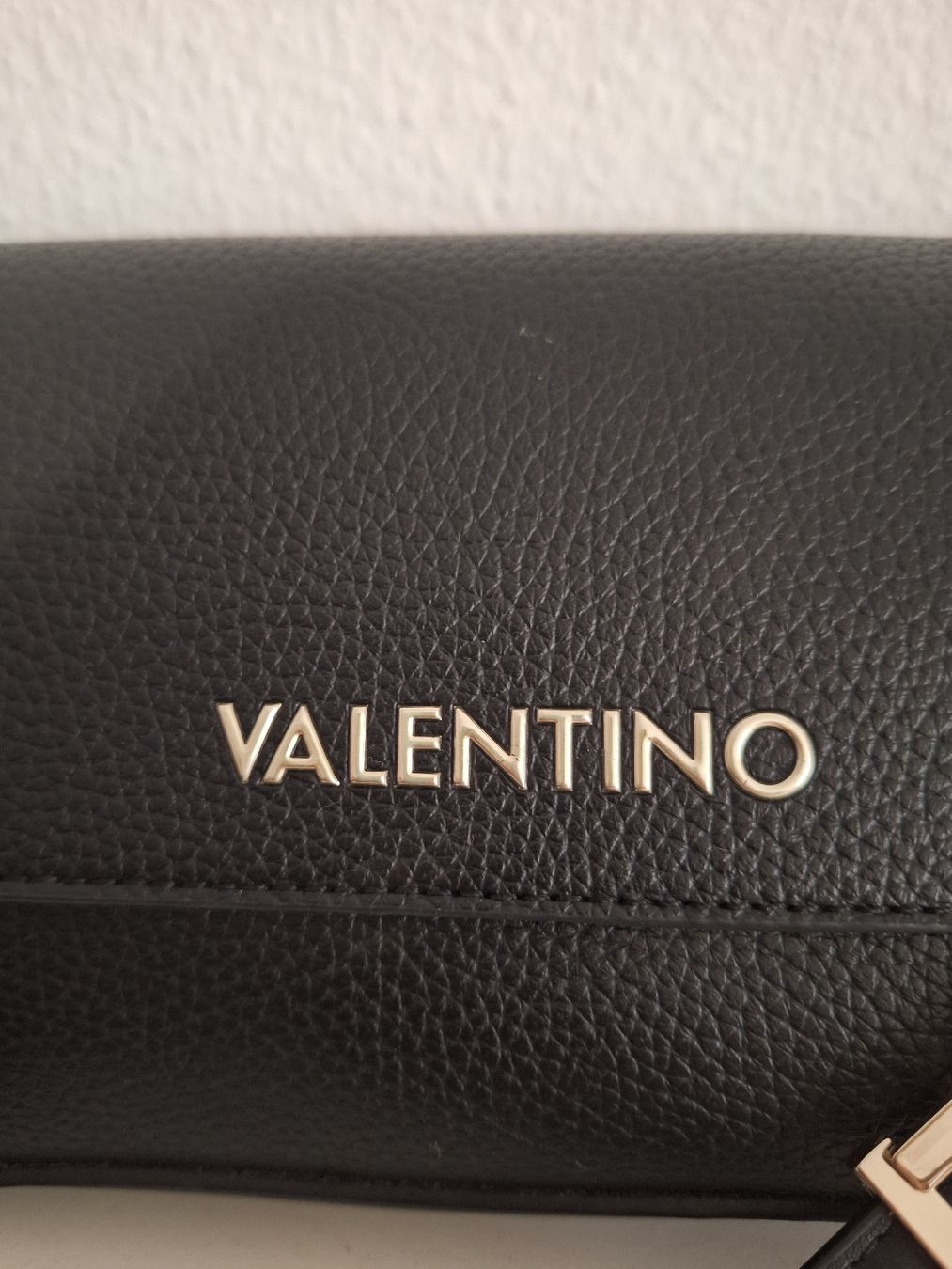 Valentino Taschen für Damen: Valentino Tasche – Gebraucht aus Mumpf von SwissDi 1
