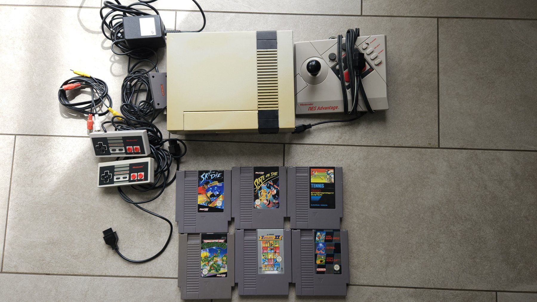 Nintendo Console: Konsole Nes + Spiele – Usato da Autigny venduto da zel_gvl5