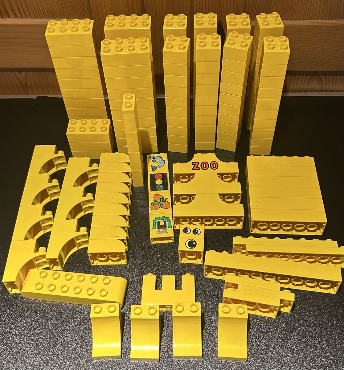 Lego Giocattoli: gelbe Lego Duplo Steine – Usato da Oberrüti venduto da SussiundStrolch