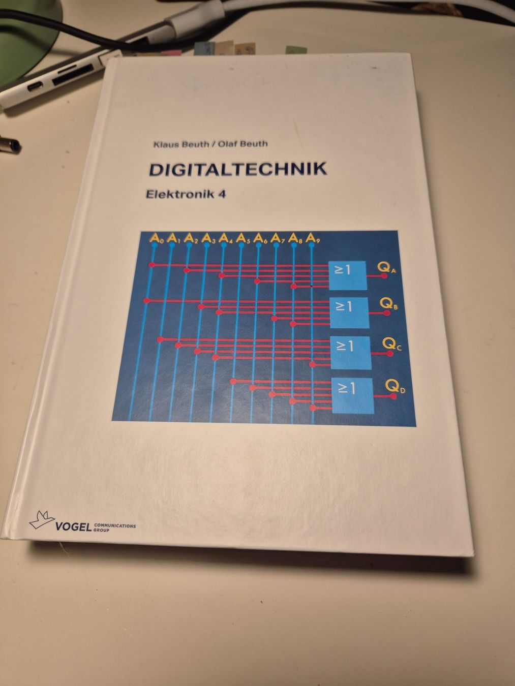 Libri: Digitaltechnik Elektronik 4, K. & O. Beuth – Usato da Zürich venduto da namargui