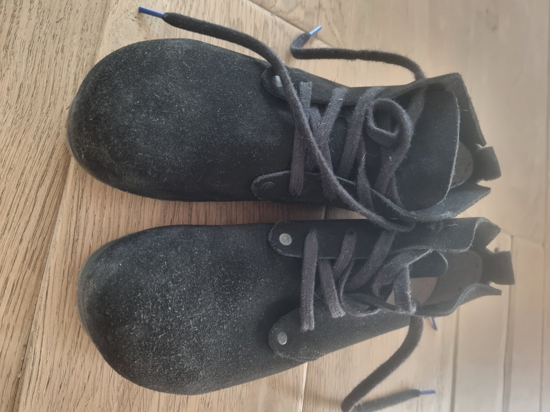 Scarpe da donna: Birkentock nubuck noir pointure 38 bon état – Usato da Lavey-les-Bains venduto da Etre-Ange 1