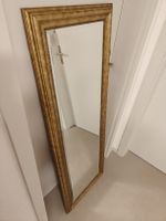 Wandspiegel mit Goldrahmen / Wall Mirror with Gold Frame