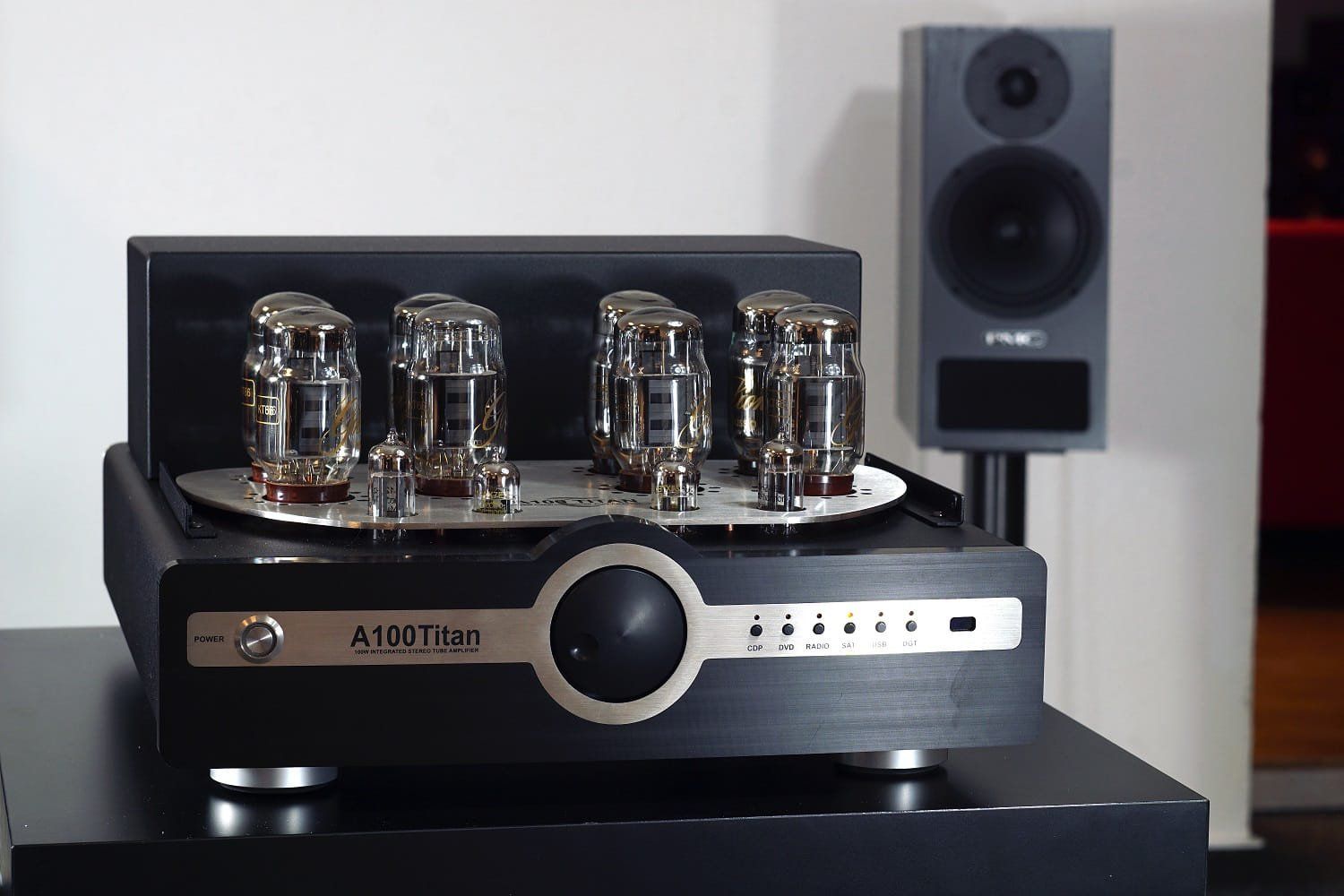 Amplificatori: Synthesis Audio A100 Titan – Nuovo e nell'imballaggio originale da St-Cergue venduto da per_6cx5