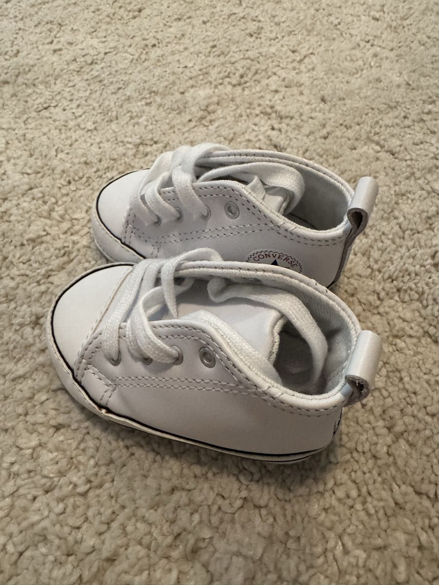 Converse Scarpe per ragazzi: Converse Baby Schuhe weiss Gr. 18 – Usato da Küsnacht ZH venduto da ToddyGinger