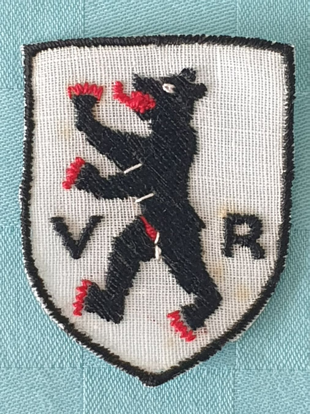 Plaketten & Abzeichen: Vintage Badge Wappen Appenzell ST. GALLER STICKEREI – Gebraucht aus Mörschwil von spirspi